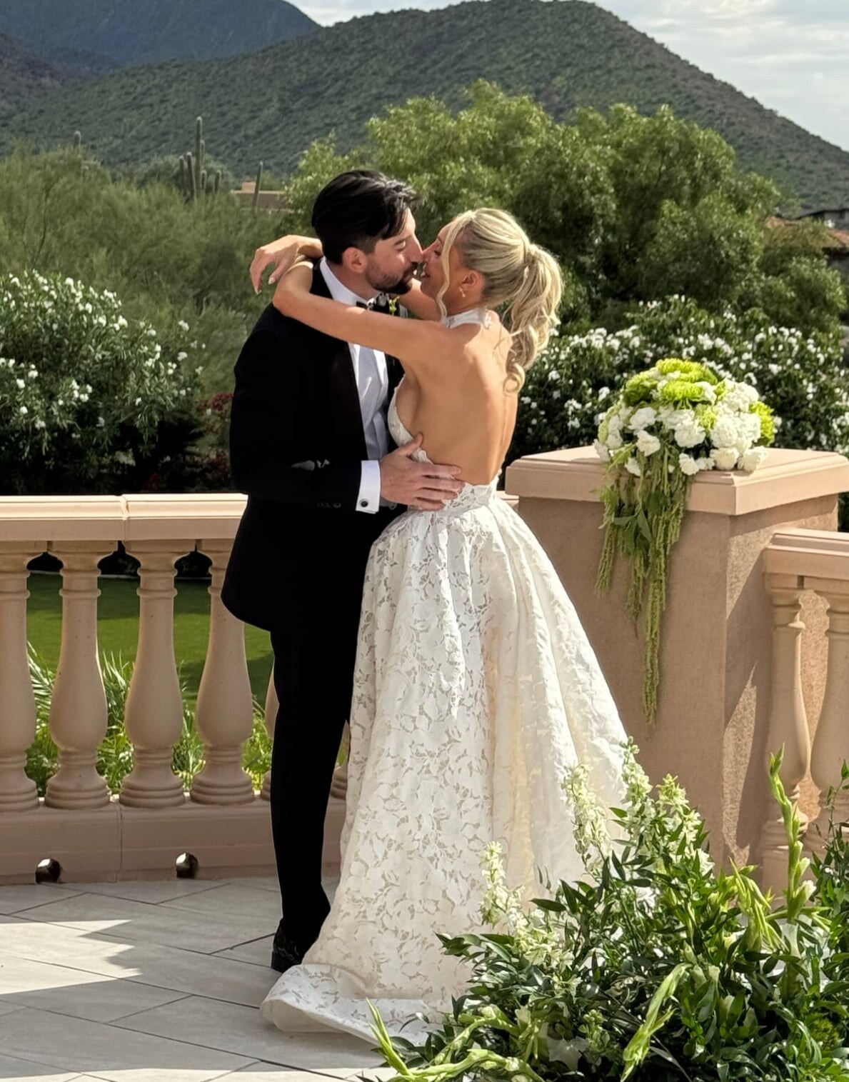 Josie and Harrison kissing